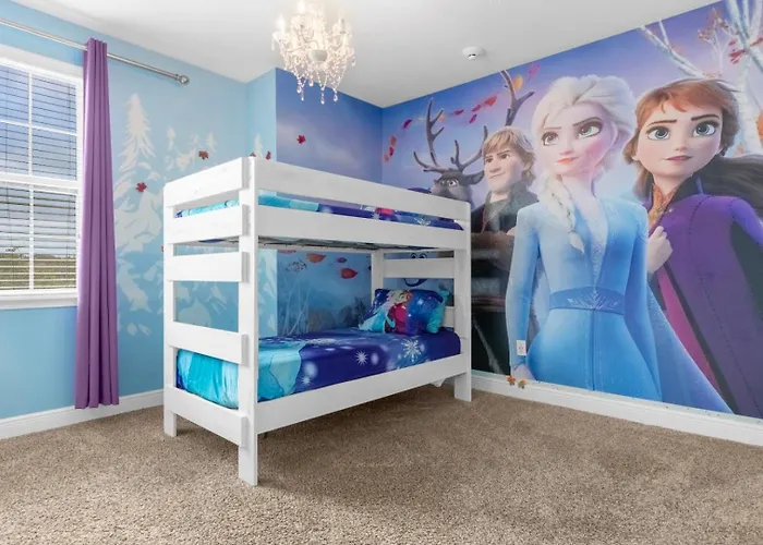 Your Dream Vacation Awaits Family 10-Bd Villa